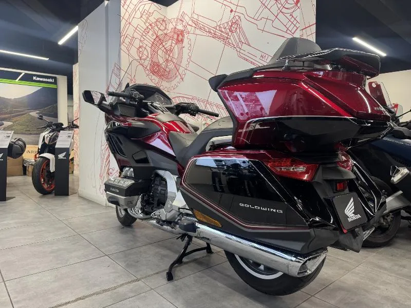 GL1800 GOLDWING