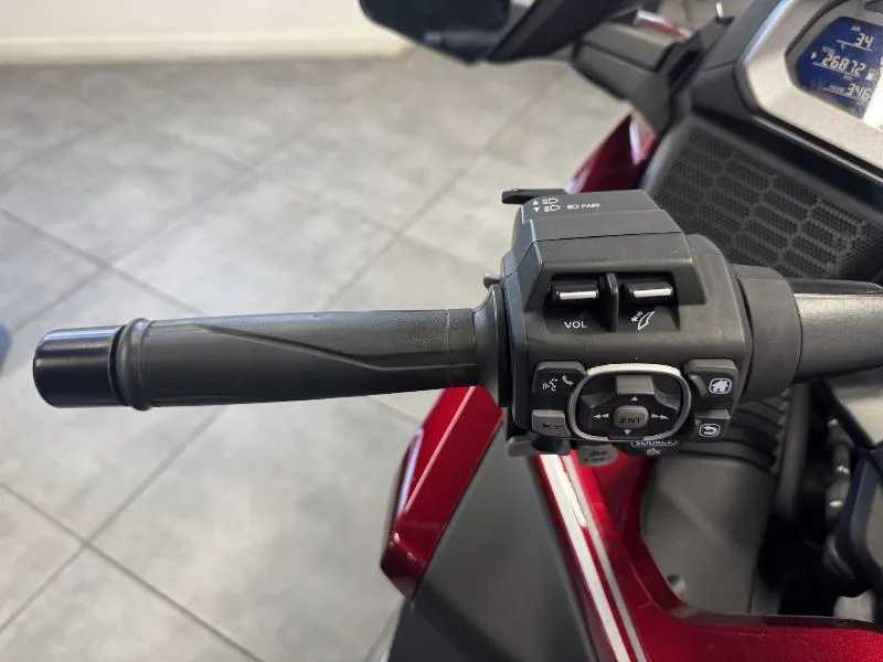GL1800 GOLDWING
