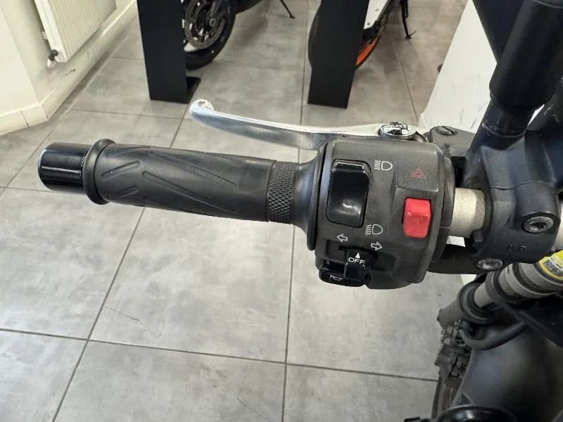XJR 1300