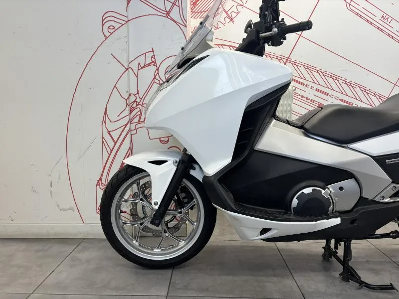 INTEGRA 700