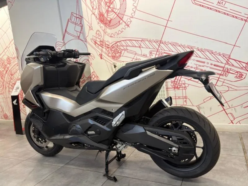 NSS FORZA 750
