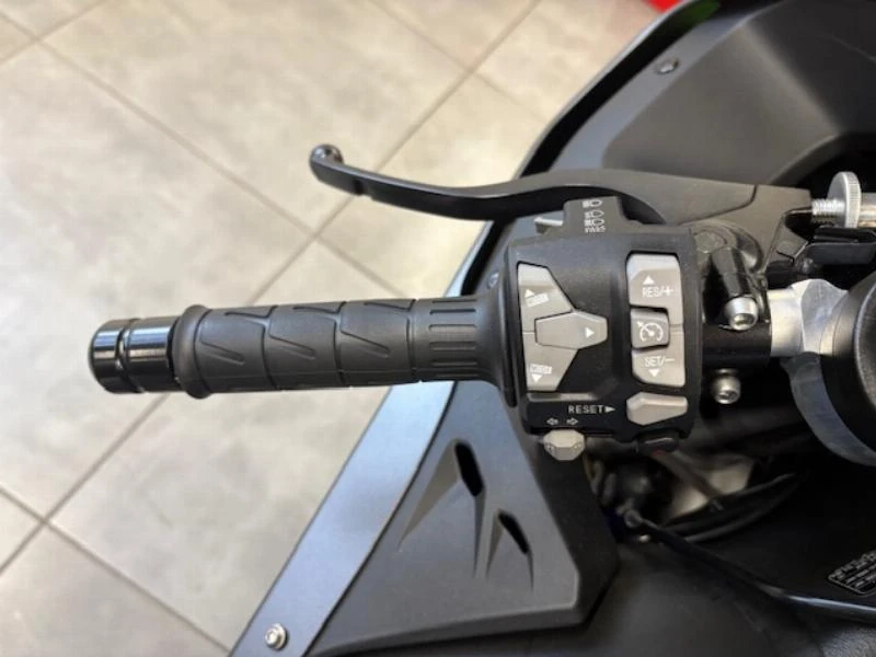 ZX10R