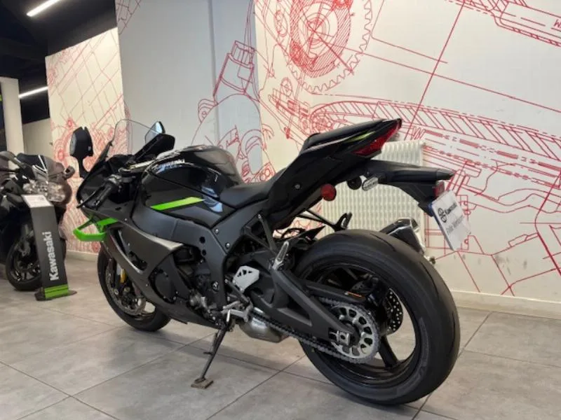 ZX10R