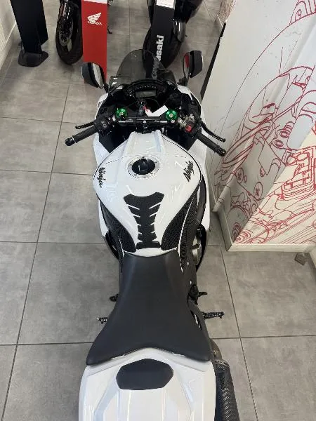 ZX10R