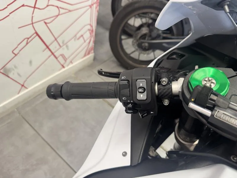 ZX10R