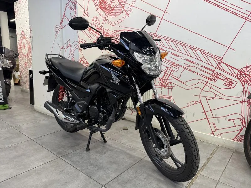 CB 125 F