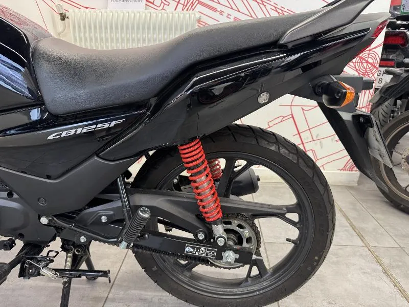 CB 125 F