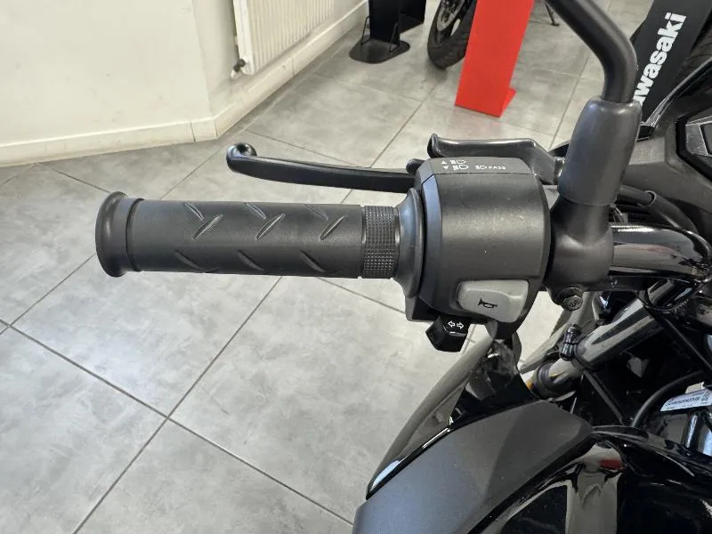 CB 125 F