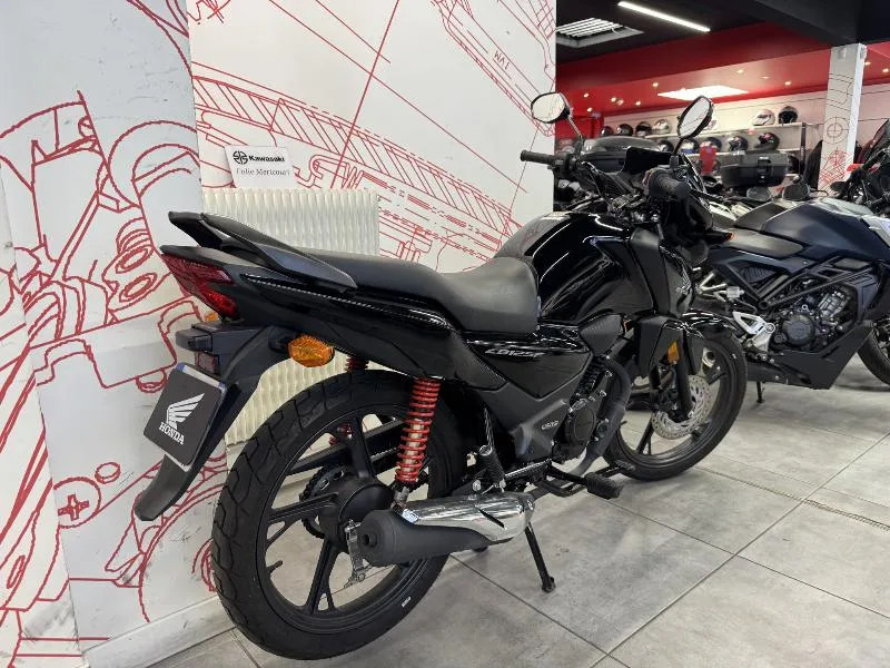CB 125 F