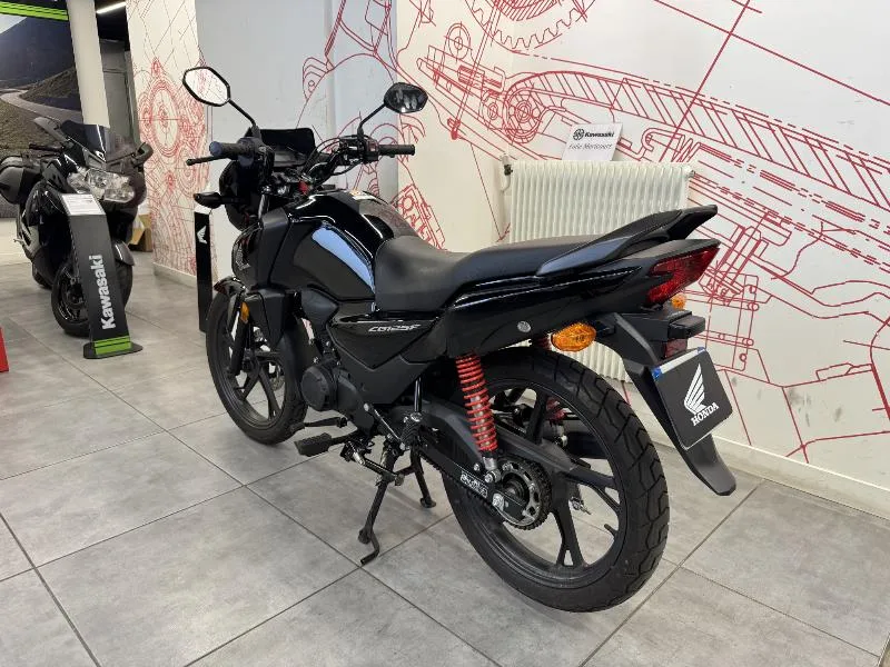CB 125 F