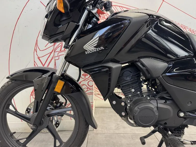 CB 125 F