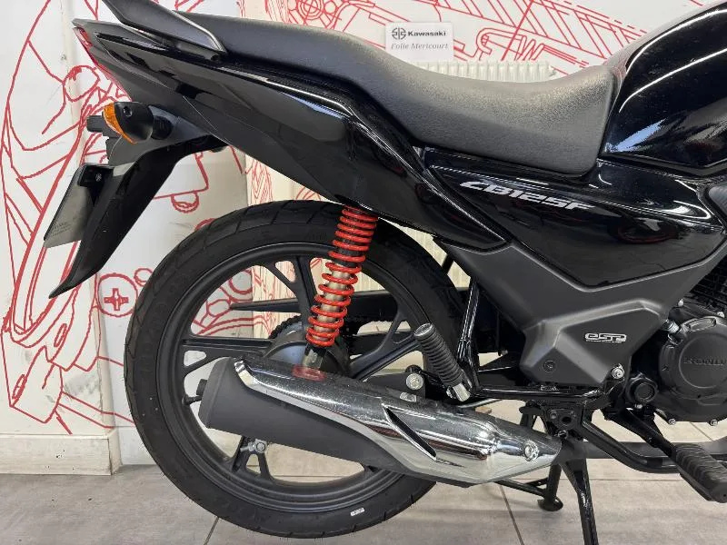 CB 125 F