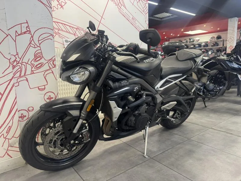 STREET TRIPLE 765 RS
