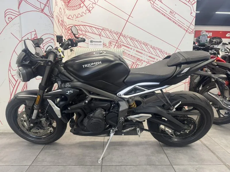 STREET TRIPLE 765 RS