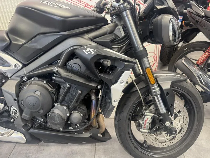 STREET TRIPLE 765 RS