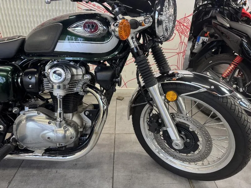 W 800