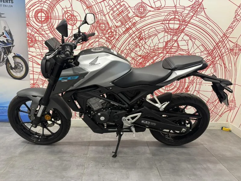 CB 125  R 2026