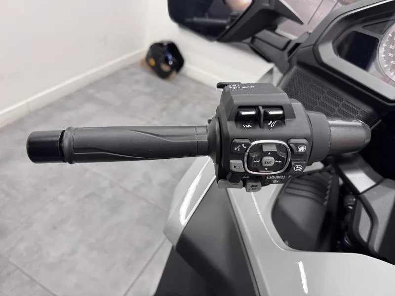 GL 1800 GOLDWING TOURING DCT