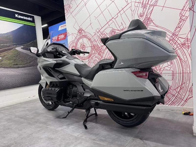 GL 1800 GOLDWING TOURING DCT