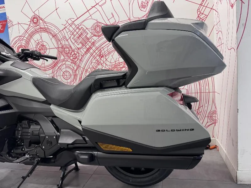 GL 1800 GOLDWING TOURING DCT