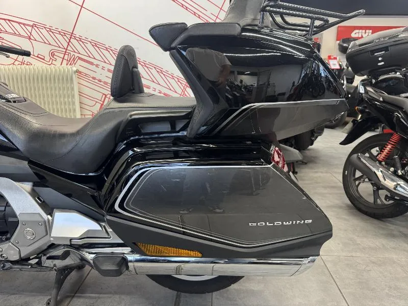 GL 1800 GOLDWING TOURING DCT