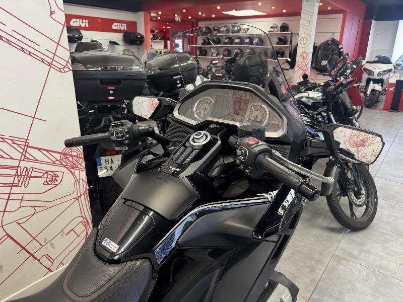 GL 1800 GOLDWING TOURING DCT