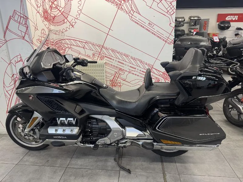 GL 1800 GOLDWING TOURING DCT
