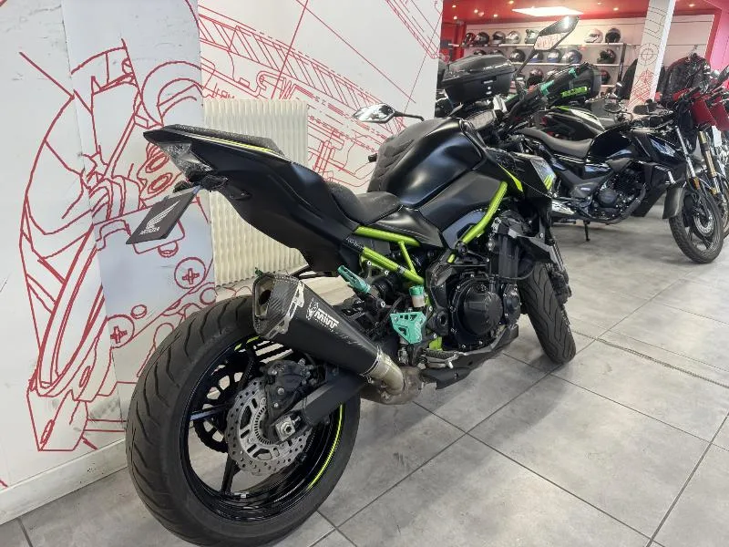 Z 900