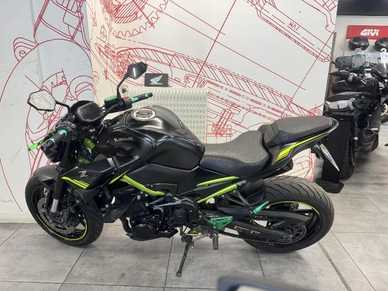 Z 900