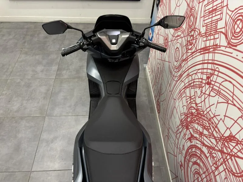PCX 125