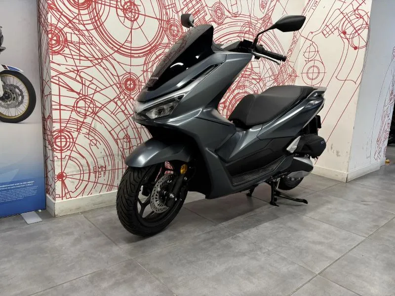 PCX 125