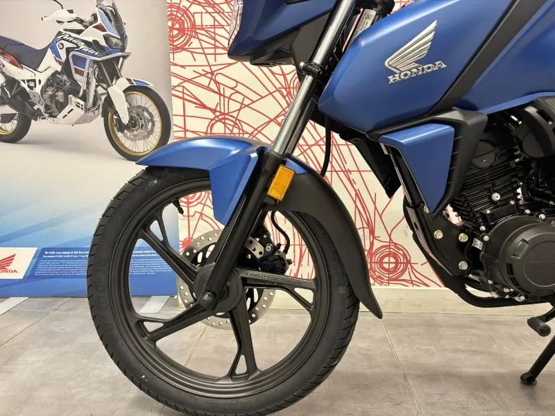 CB 125 F