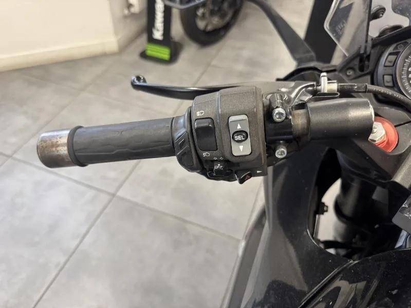 Z 1000 SX