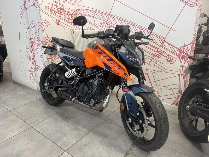125 DUKE ABS