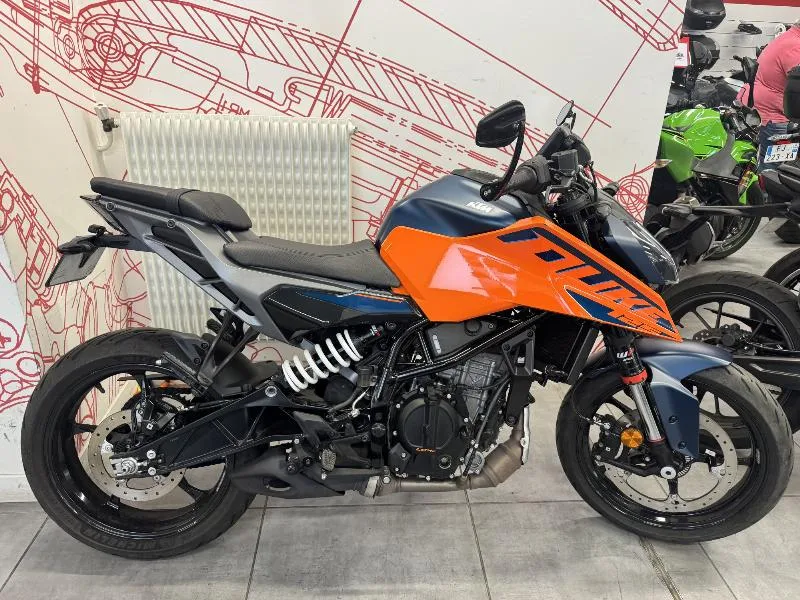 125 DUKE ABS