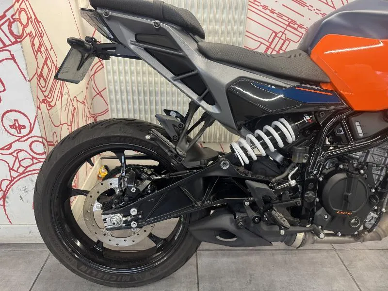 125 DUKE ABS