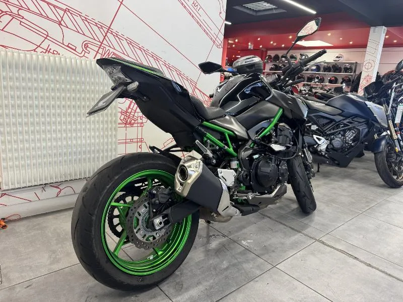 Z 900