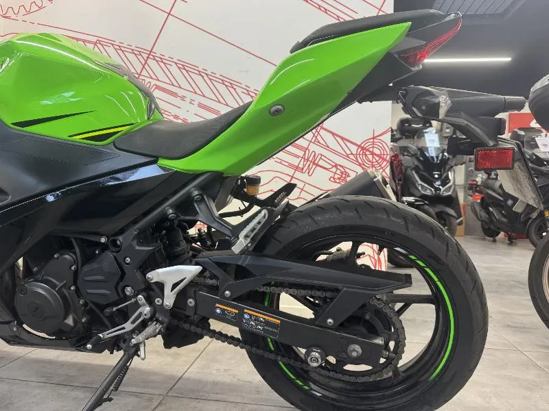 NINJA 400
