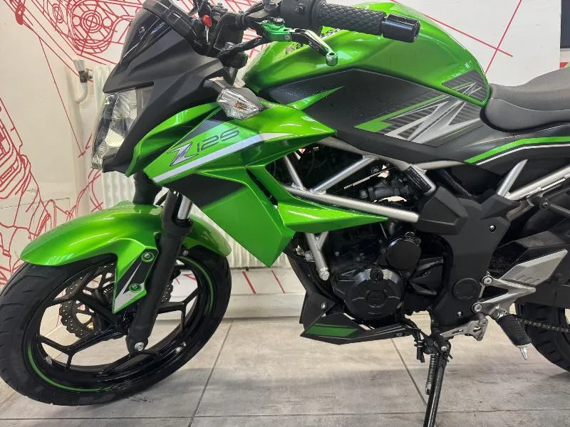 z 125
