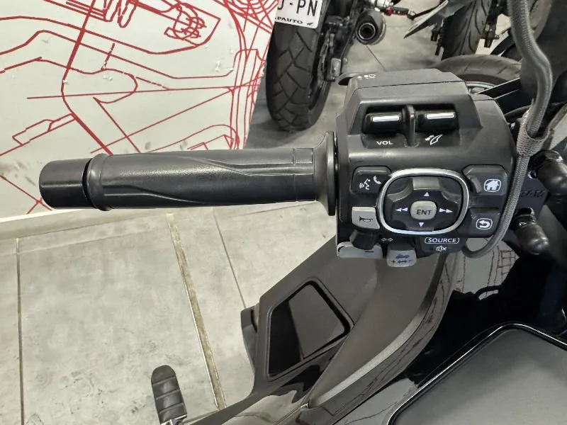 GL 1800 GOLDWING TOURING DCT