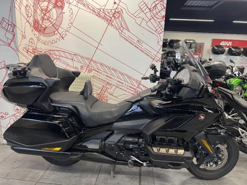 GL 1800 GOLDWING TOURING DCT