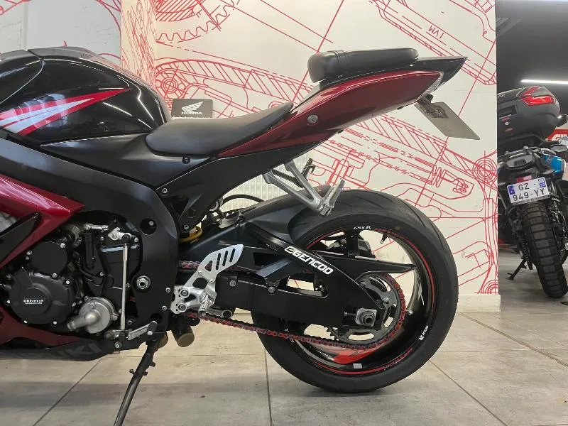 GSXR 750