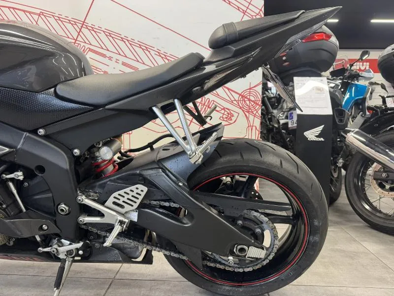 YZFR6