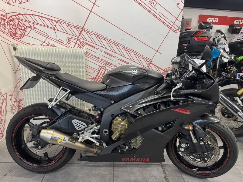 YZFR6