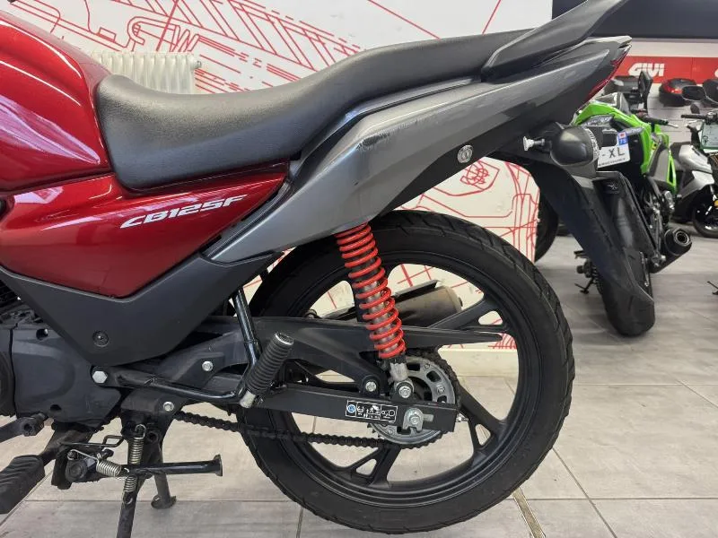 CB 125 F