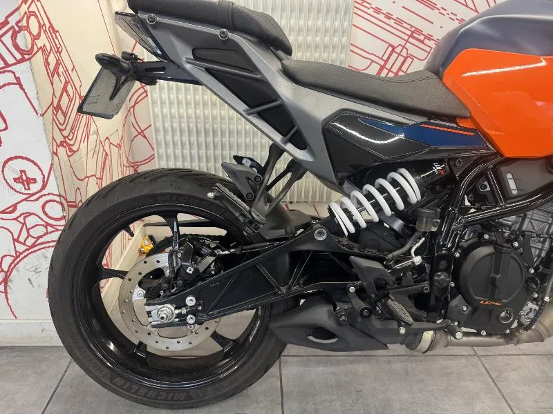 125 DUKE ABS