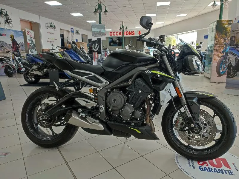 STREET TRIPLE 765 RS