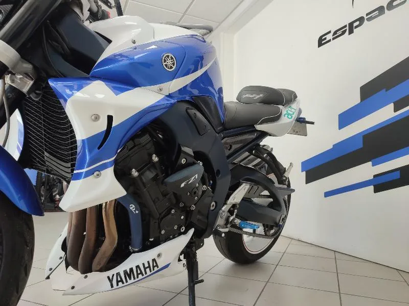 FZ1