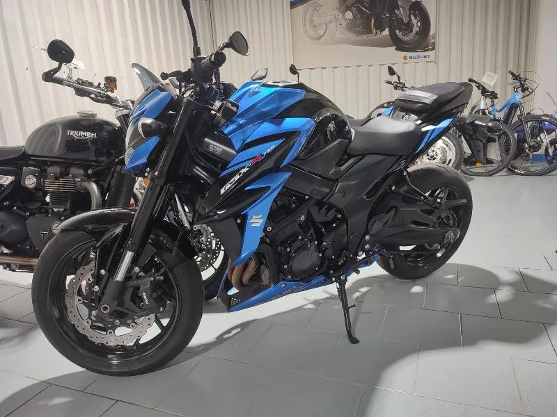 GSXS 750