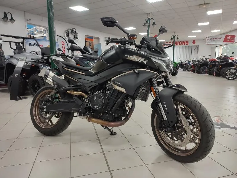 NK 800 THORN BIKES